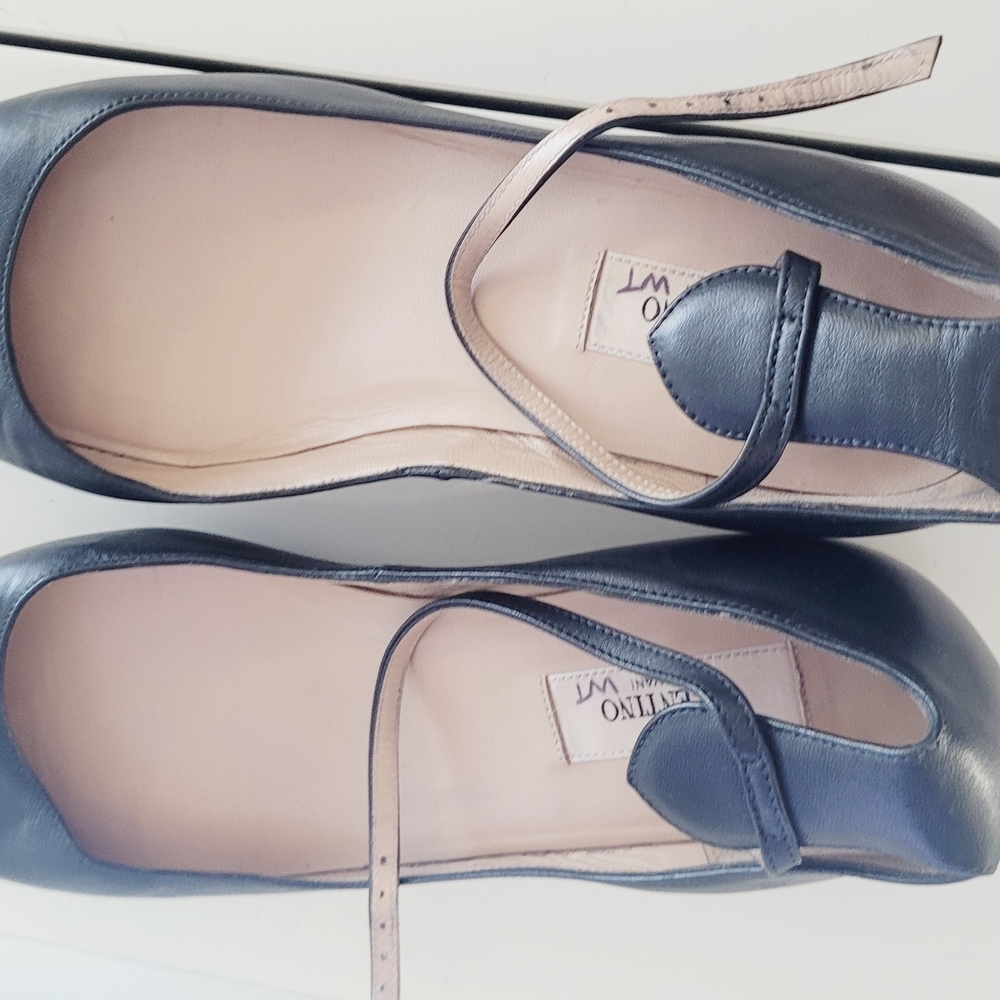 Valentino Women's Black Ballet Flats